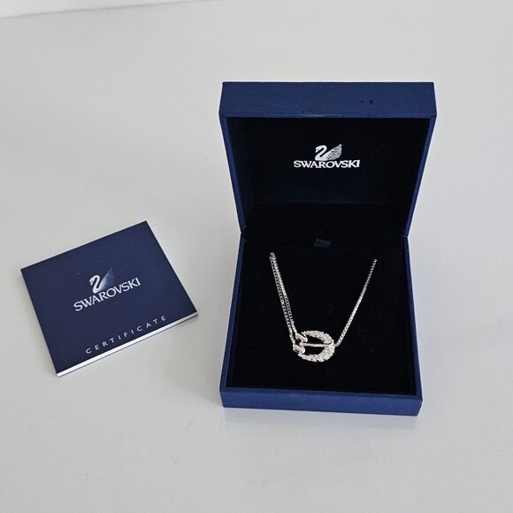 SWAROVSKI BUCKLE NECKALCE! - Picture 8 of 13